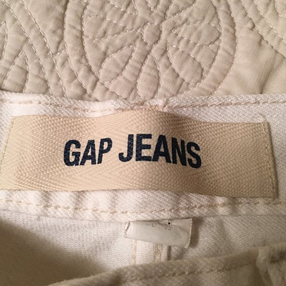 GAP JEANS Antique White Multi-Pocket 3" Shorts - Picture 7 of 7
